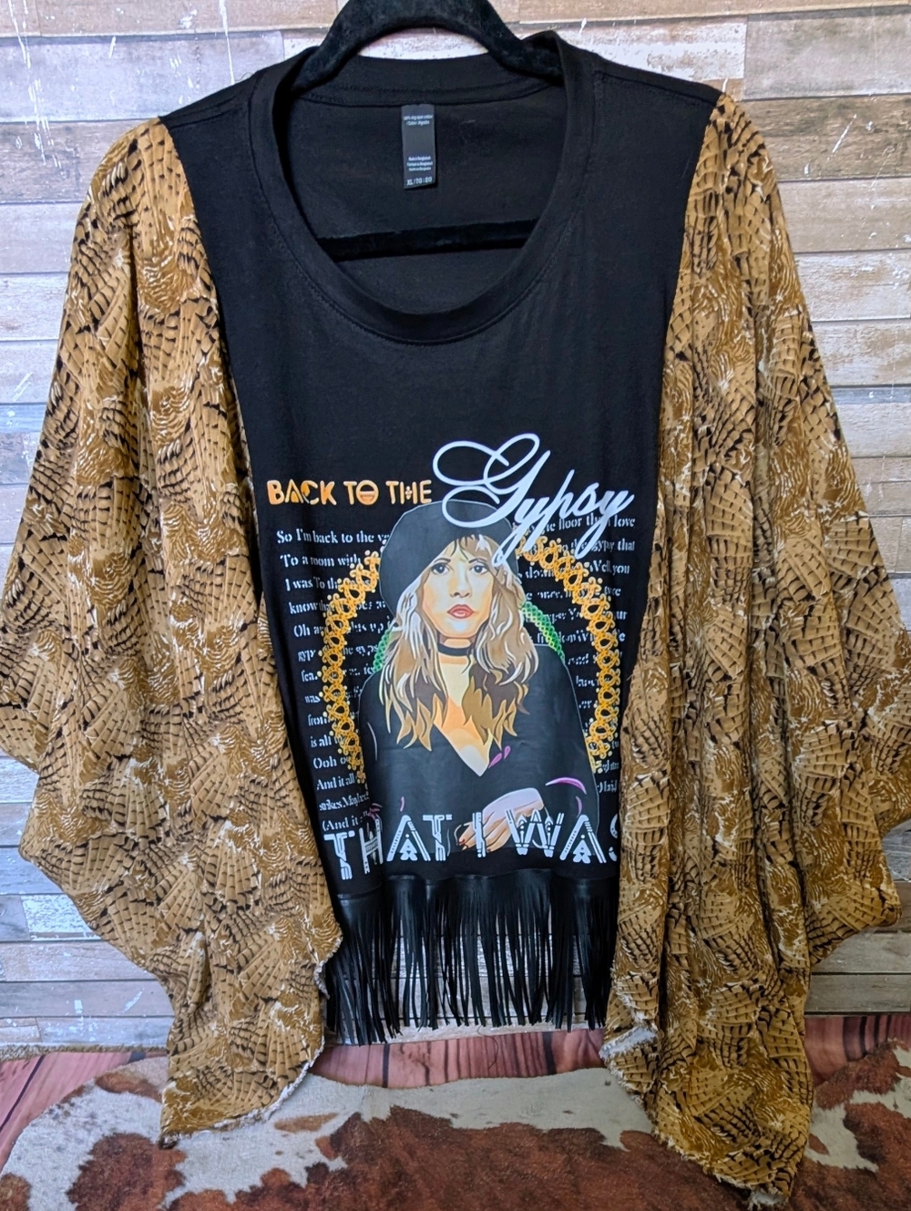 New Handcrafted Stevie Nicks Graphic W Boho Bat Winged Sleeves